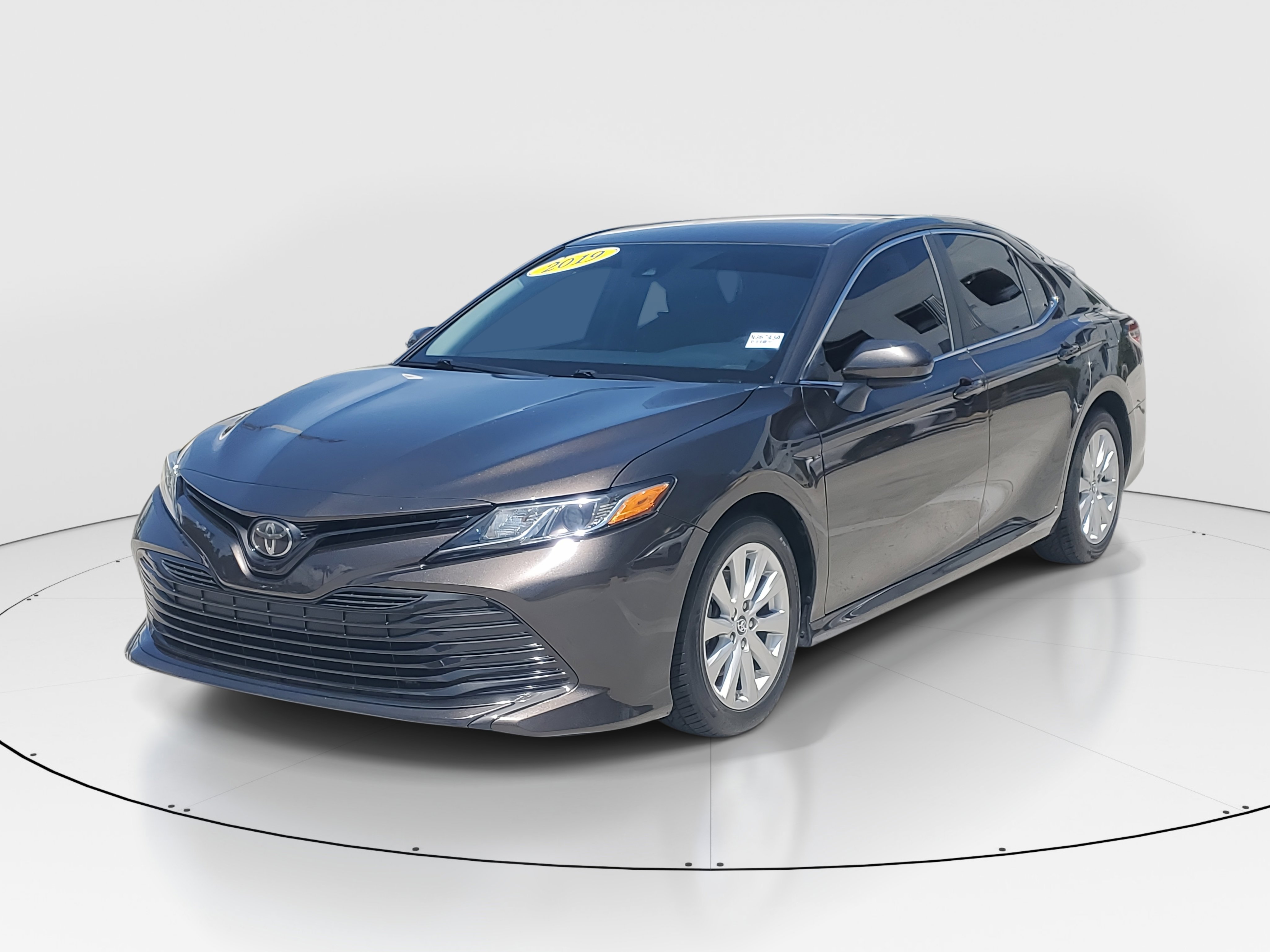 2019 Toyota Camry L photo 4