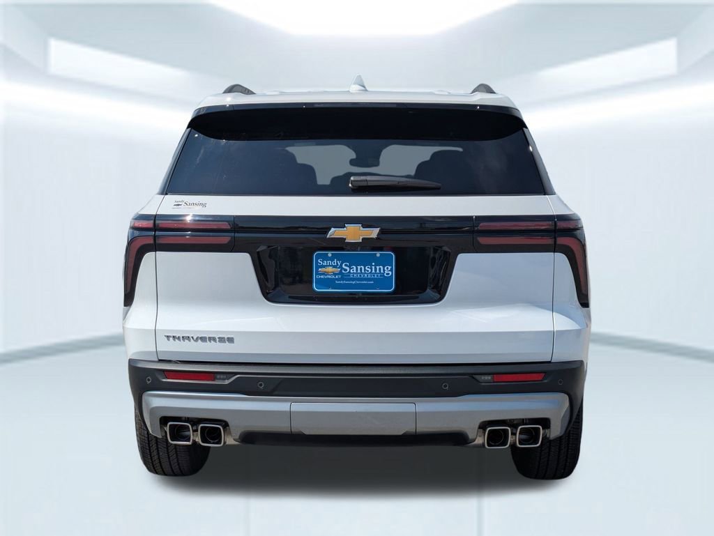 2025 Chevrolet Traverse photo 3