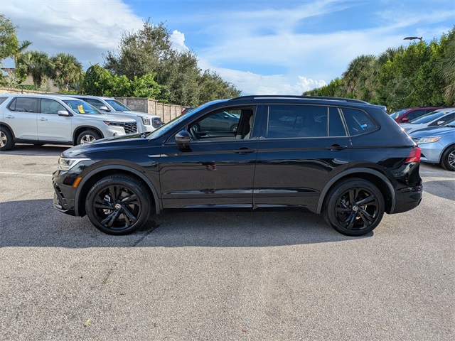 2023 Volkswagen Tiguan SE R-Line Black photo 7