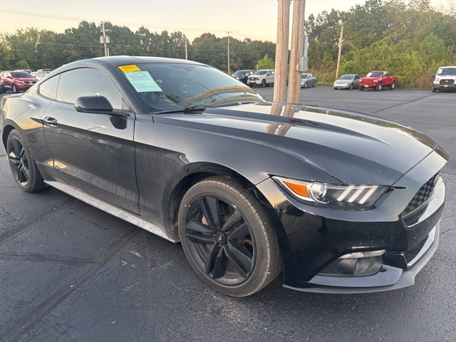 2015 Ford Mustang EcoBoost Premium photo 3