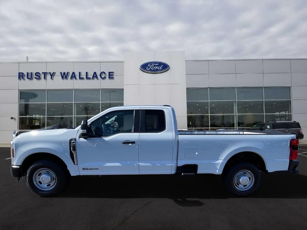 2026 Ford F-350 Super Duty XL's photo