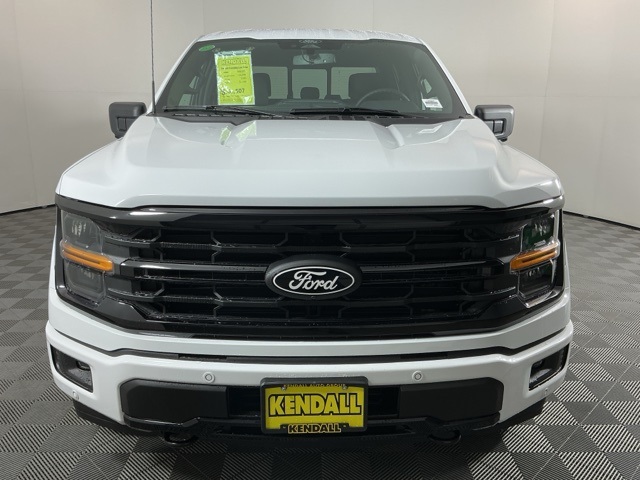 2025 Ford F-150 XLT photo 2