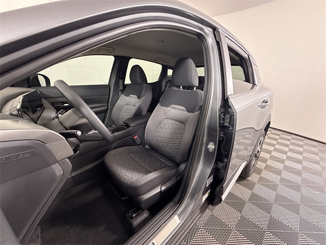 2026 Nissan Kicks SV photo 4