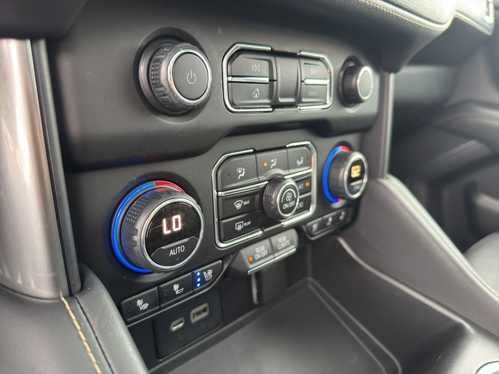 2021 Chevrolet Tahoe Premier photo 18