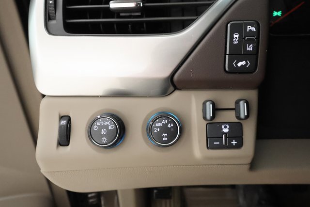 2015 Chevrolet Suburban LTZ photo 21