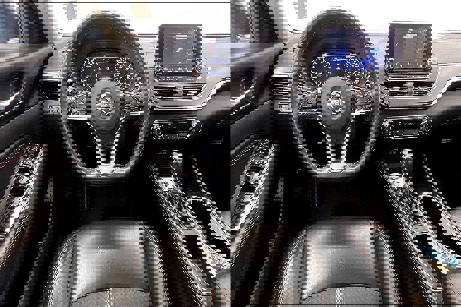 2023 Nissan Altima 2.5 SR photo 4