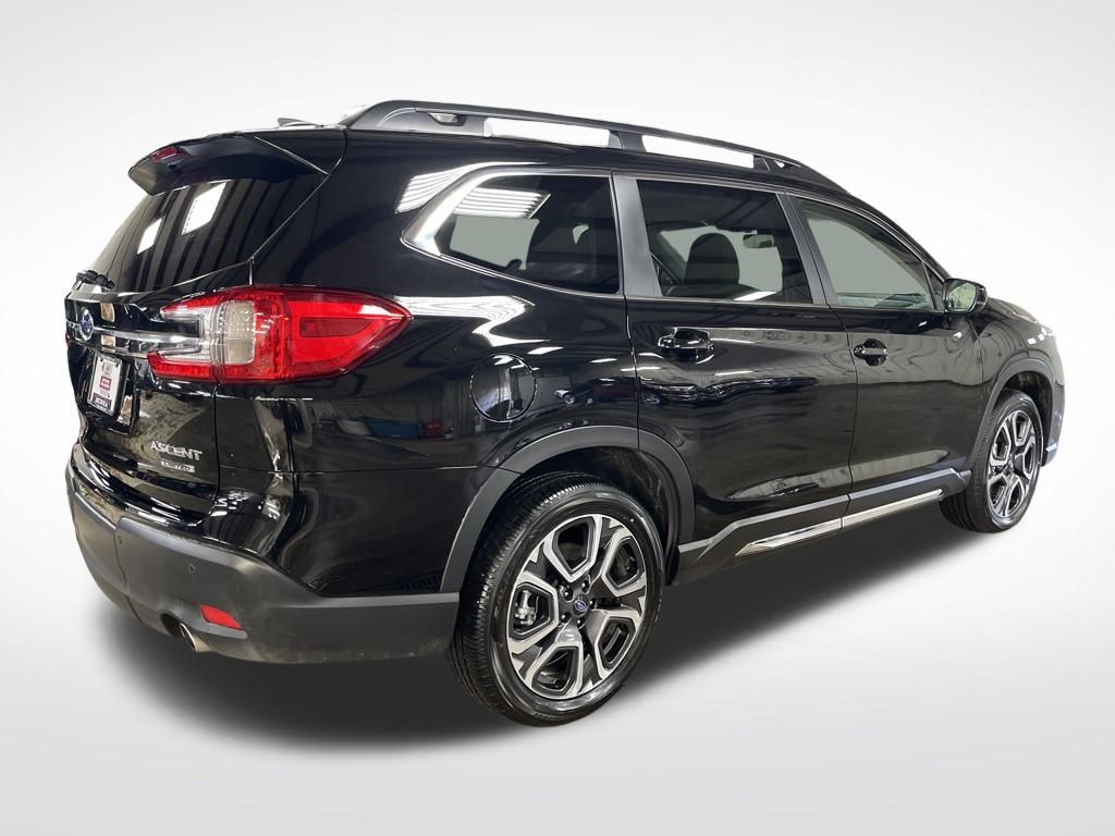 2025 Subaru Ascent Limited photo 3
