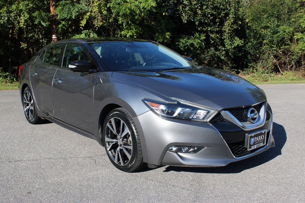 2016 Nissan Maxima Platinum photo 2