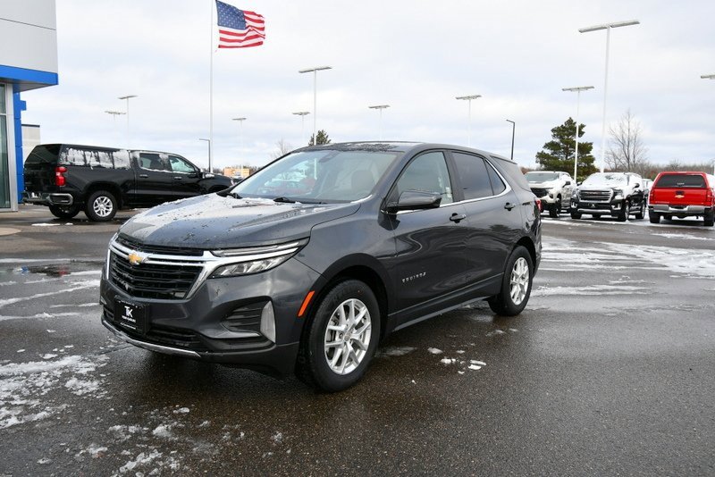 Used 2022 Chevrolet Equinox LT with VIN 3GNAXUEV9NS233717 for sale in North Branch, Minnesota