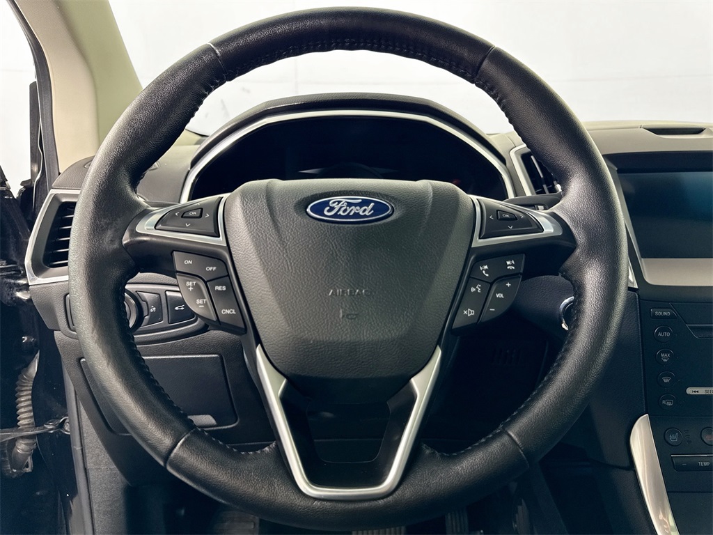 2018 Ford Edge Titanium photo 35