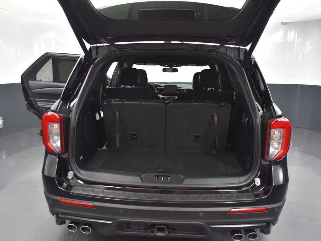 2021 Ford Explorer ST photo 23
