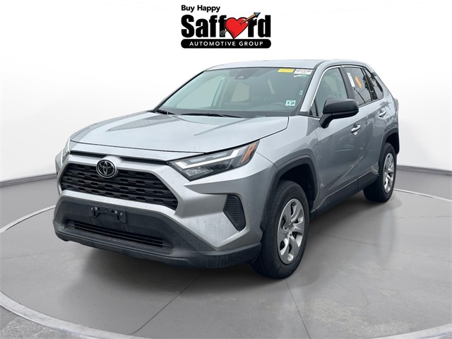 2024 Toyota RAV4 LE's photo
