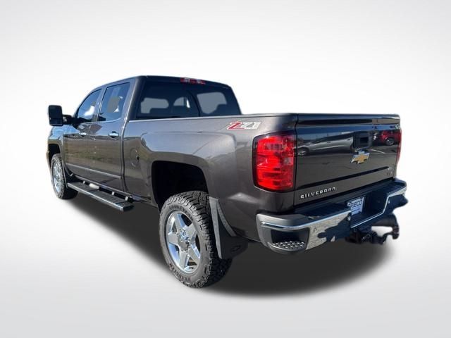 2015 Chevrolet Silverado 2500HD LTZ photo 3