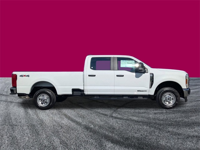 2026 Ford F-350 photo 2