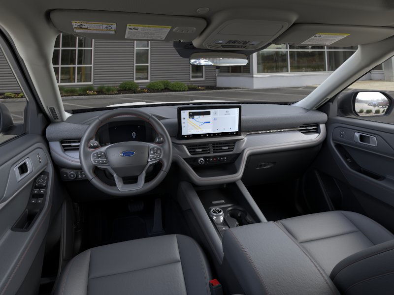 2025 Ford Explorer photo 4