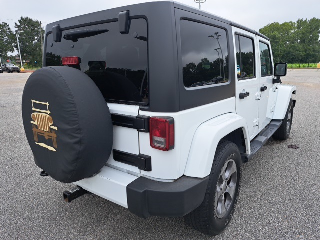 2016 Jeep Wrangler Unlimited Sahara photo 9