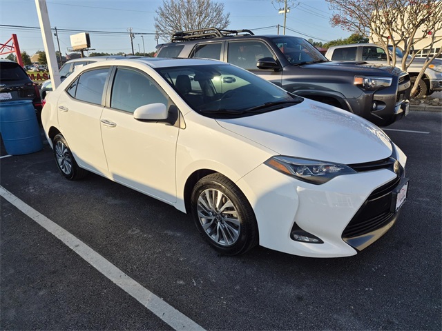 2019 Toyota Corolla XLE's photo