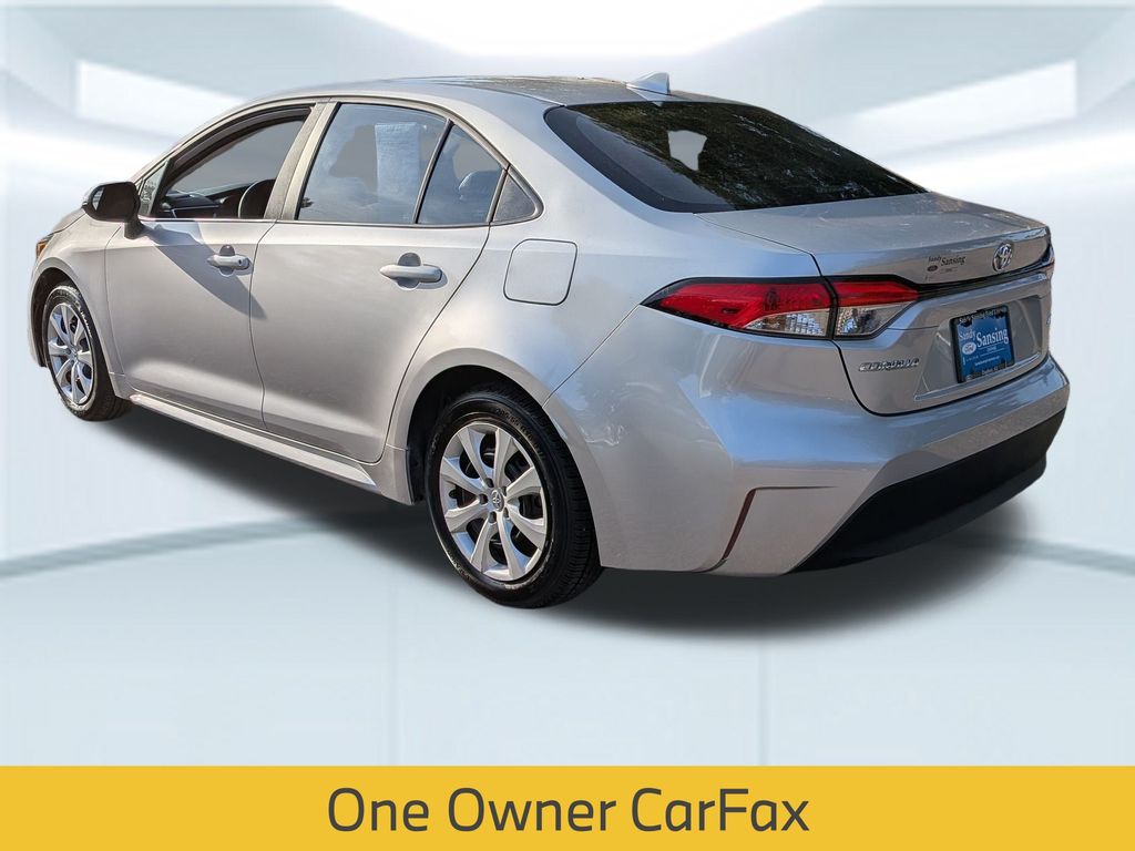 2024 Toyota Corolla LE photo 3