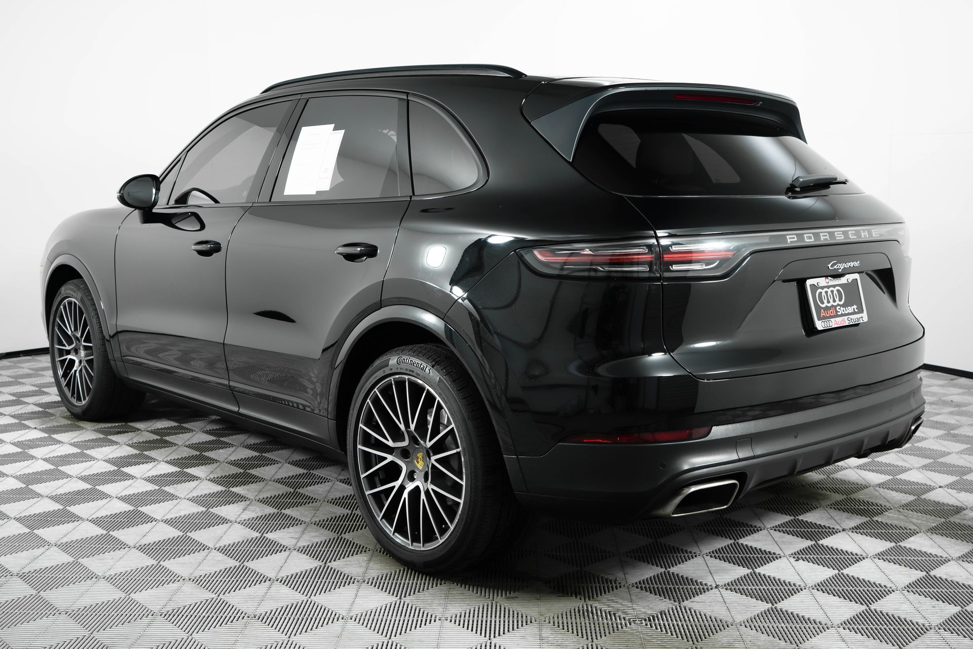 2020 Porsche Cayenne Base photo 5