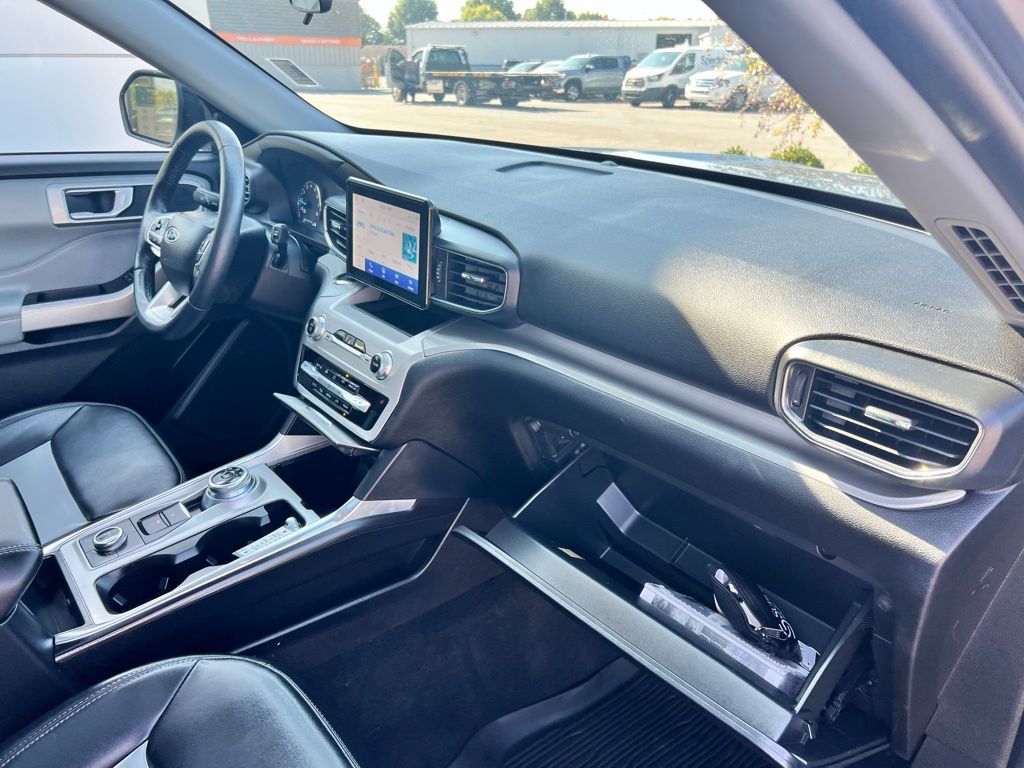 2022 Ford Explorer XLT photo 34