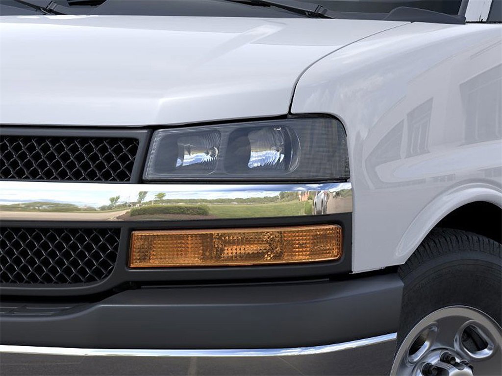 2025 Chevrolet Express Cargo 2500 photo 8