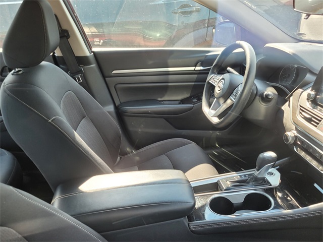 2023 Nissan Altima 2.5 SV photo 7