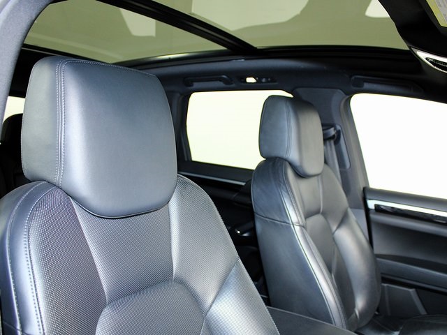 2014 Porsche Cayenne S photo 27