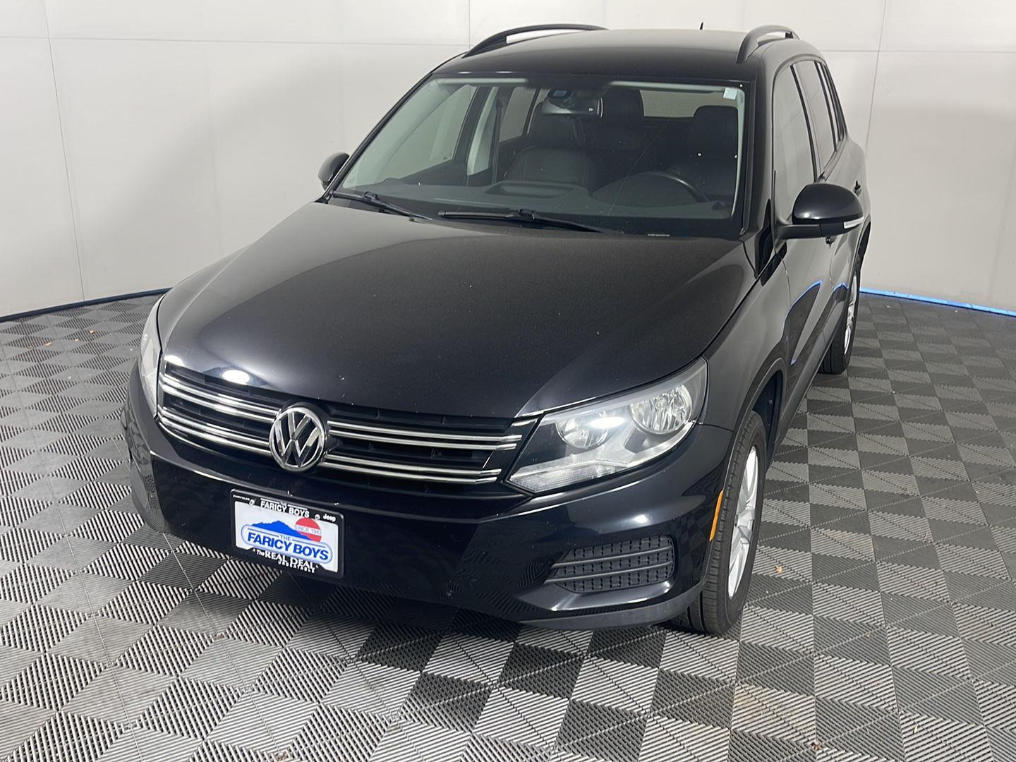 2016 Volkswagen Tiguan S photo 2