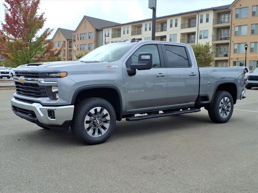 2026 Chevrolet Silverado LT photo 3