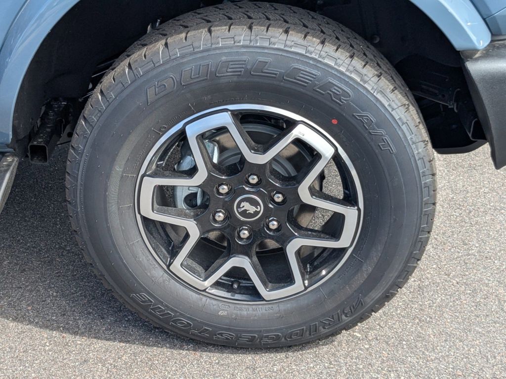 2025 Ford Bronco Outer Banks photo 11
