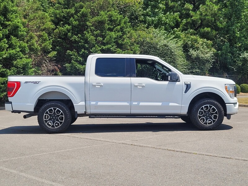 2021 Ford F-150 XLT photo 3