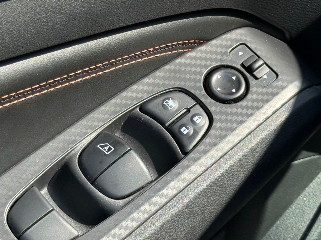 2022 Nissan Altima 2.5 SR photo 13