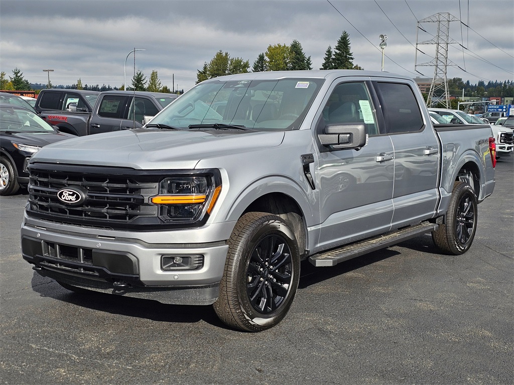 2025 Ford F-150 XLT photo 3