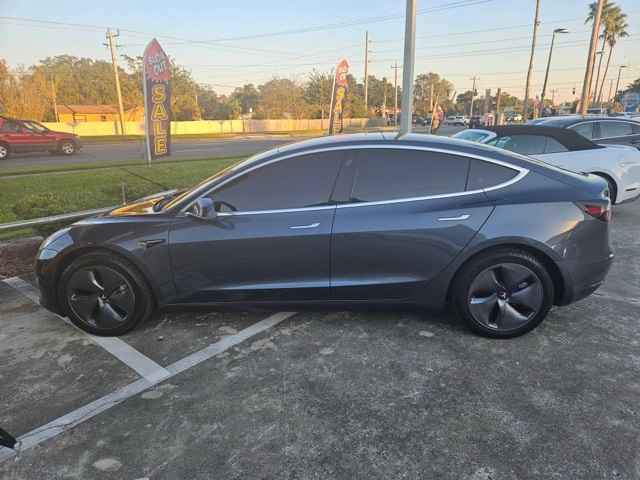 2018 Tesla Model 3 Mid Range photo 2