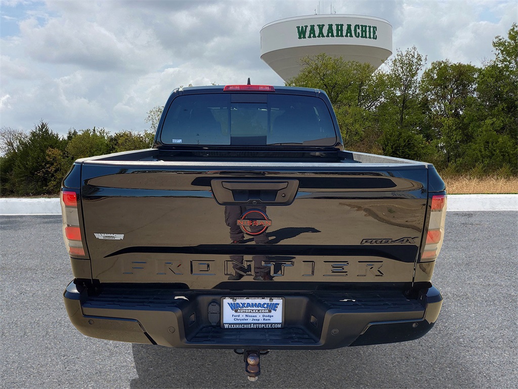 2023 Nissan Frontier PRO-4X photo 3