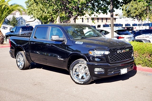 New 2026 Diamond Black Crystal Pearl-Coat Exterior Paint RAM Big Horn/Lone Star image 3