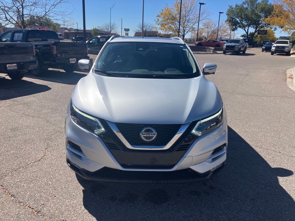 2022 Nissan Rogue Sport SL photo 2