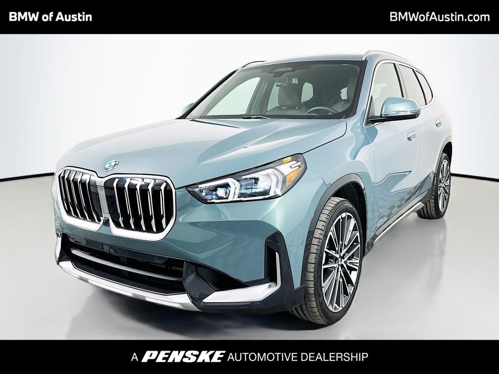 2025 BMW X1 28i's photo