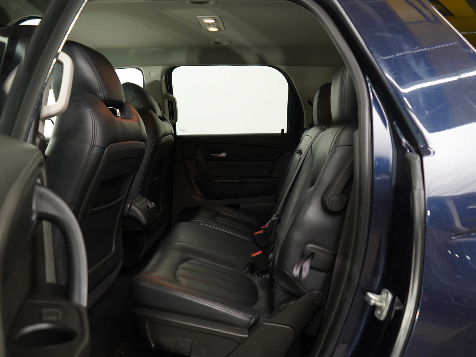 2015 Gmc Acadia SLE photo 17