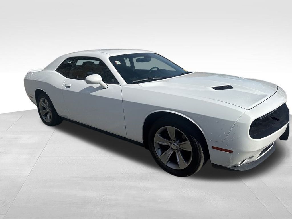 2019 Dodge Challenger SXT photo 4