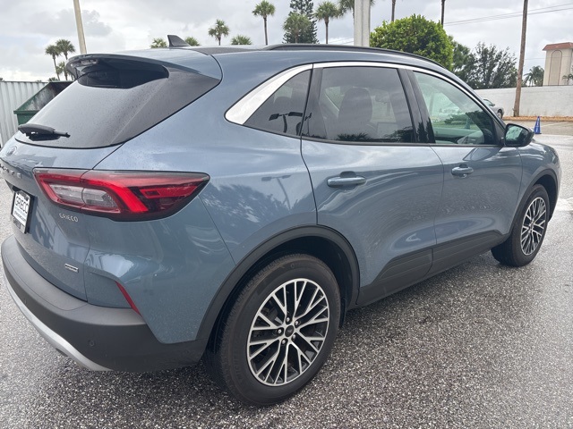 2023 Ford Escape Base photo 3