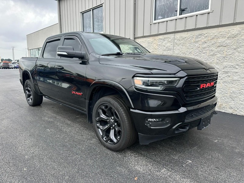 2022 Ram 1500 Limited photo 2