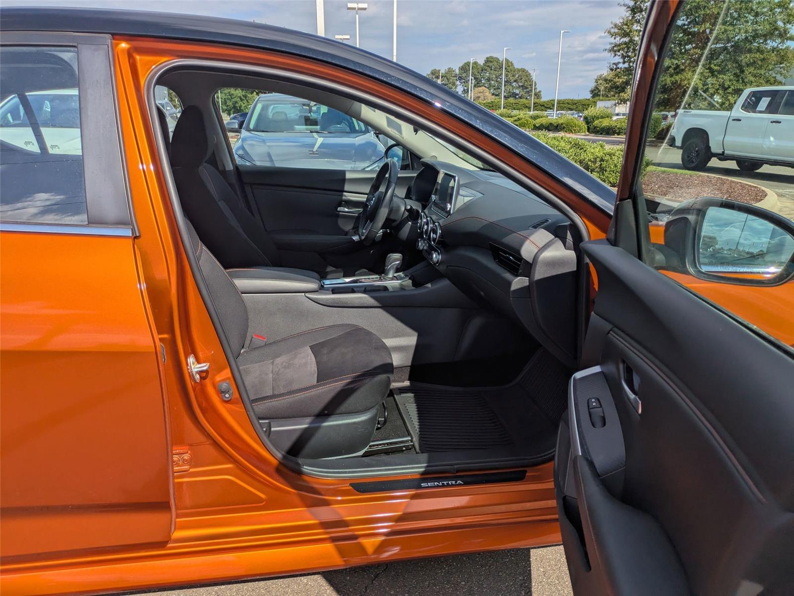 2023 Nissan Sentra SR photo 28