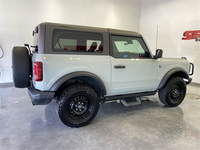 2022 Ford Bronco Black Diamond photo 18