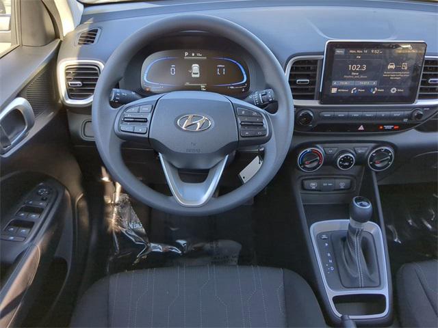 2025 Hyundai Venue SE photo 11
