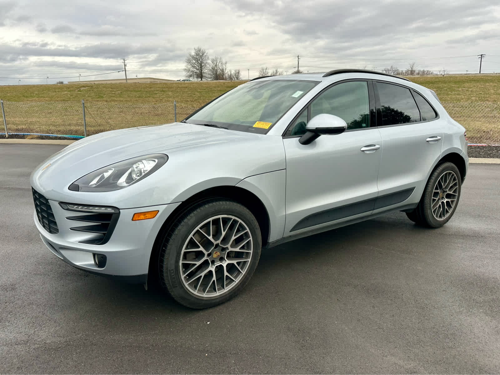 2018 Porsche Macan Base's photo