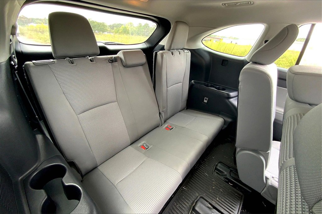 2024 Toyota Highlander LE photo 25