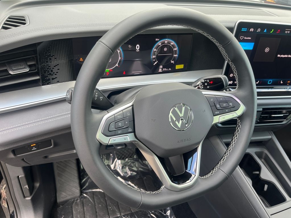 2025 Volkswagen Tiguan SE photo 9