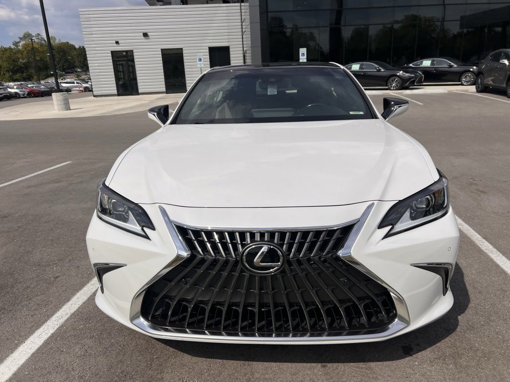2022 Lexus ES 350 photo 2