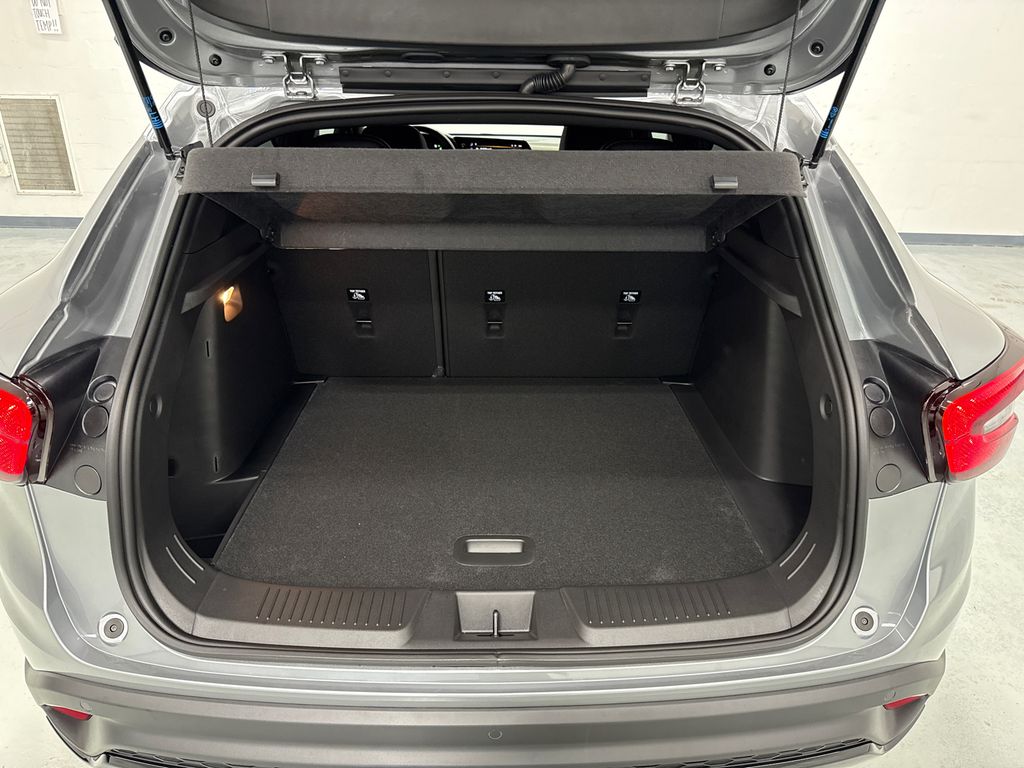 2025 Chevrolet Trax photo 8